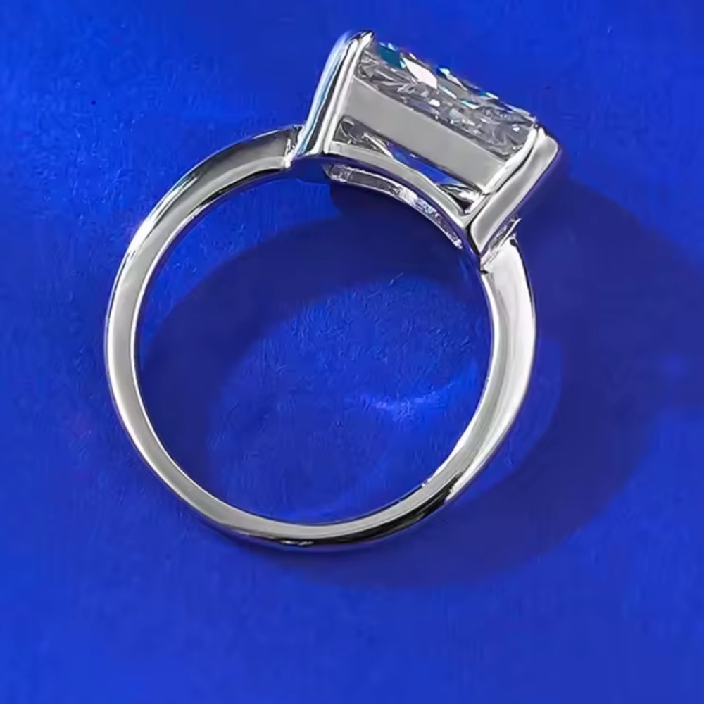 18k 3ct Radiant Cut Ring - Picture 6 of 15